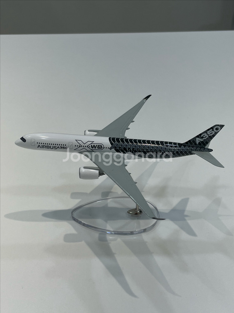에어버스 A350 XWB 1:400 스케일 모형 새상품--1