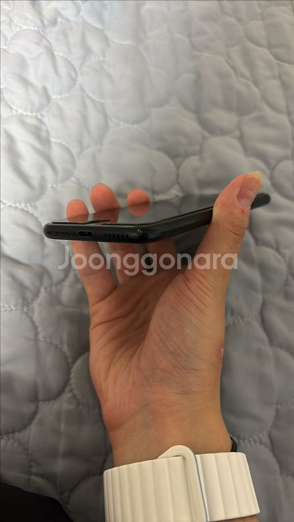 아이폰 SE3 128G 블랙--10