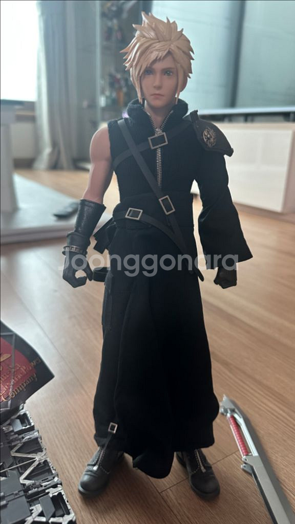 VTSTOYS 파이널판타지 1/6 클라우드 피규어--1