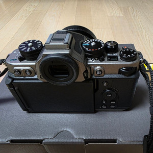 니콘 ZF+40mm 풀 박스 구성 판매 합니다.