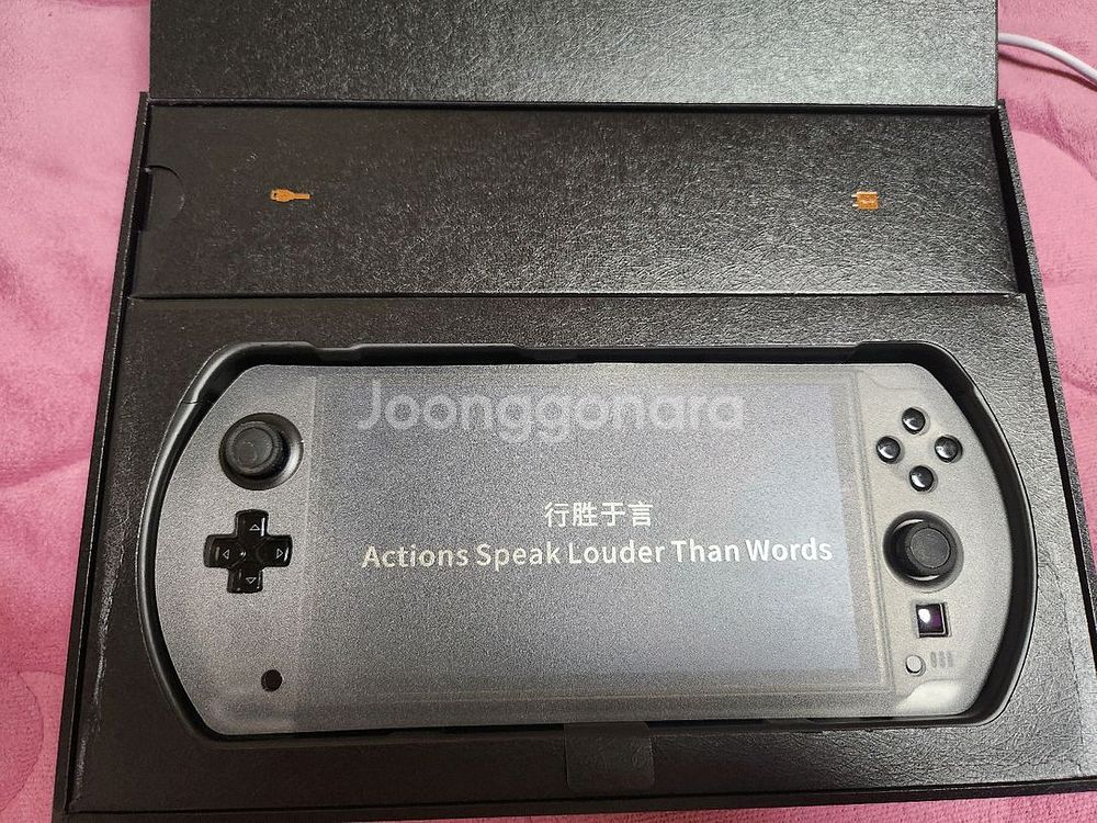 gpd win4 4tb 팔아요--1