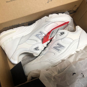 새상품)뉴발란스 991 화이트 245 w991tw
