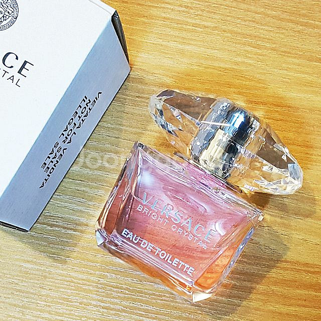 베르사체 브라이트 크리스탈 90ml 여자 향수 새상품--1
