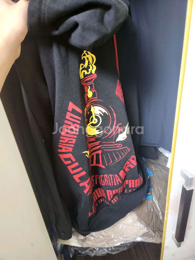 림버스 후드티 팝니다--0