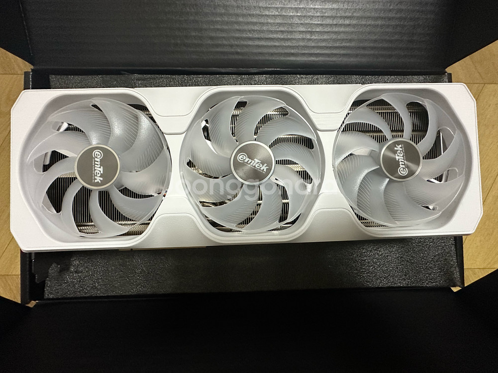 이엠텍 미라클 5070ti 화이트 중고 판매--1