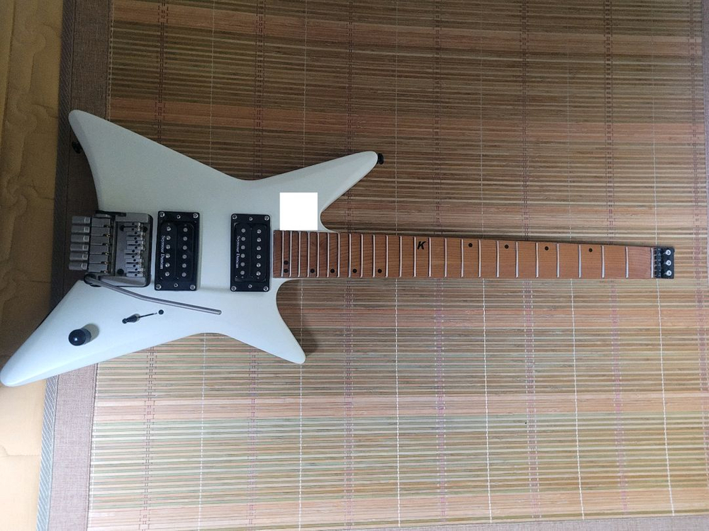 내용필독 급처) 헤비쉐입형 헤드리스 일렉기타--3