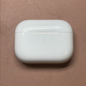 에어팟 프로 2세대 충전케이스