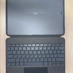 로지텍 콤보터치 12.9인치