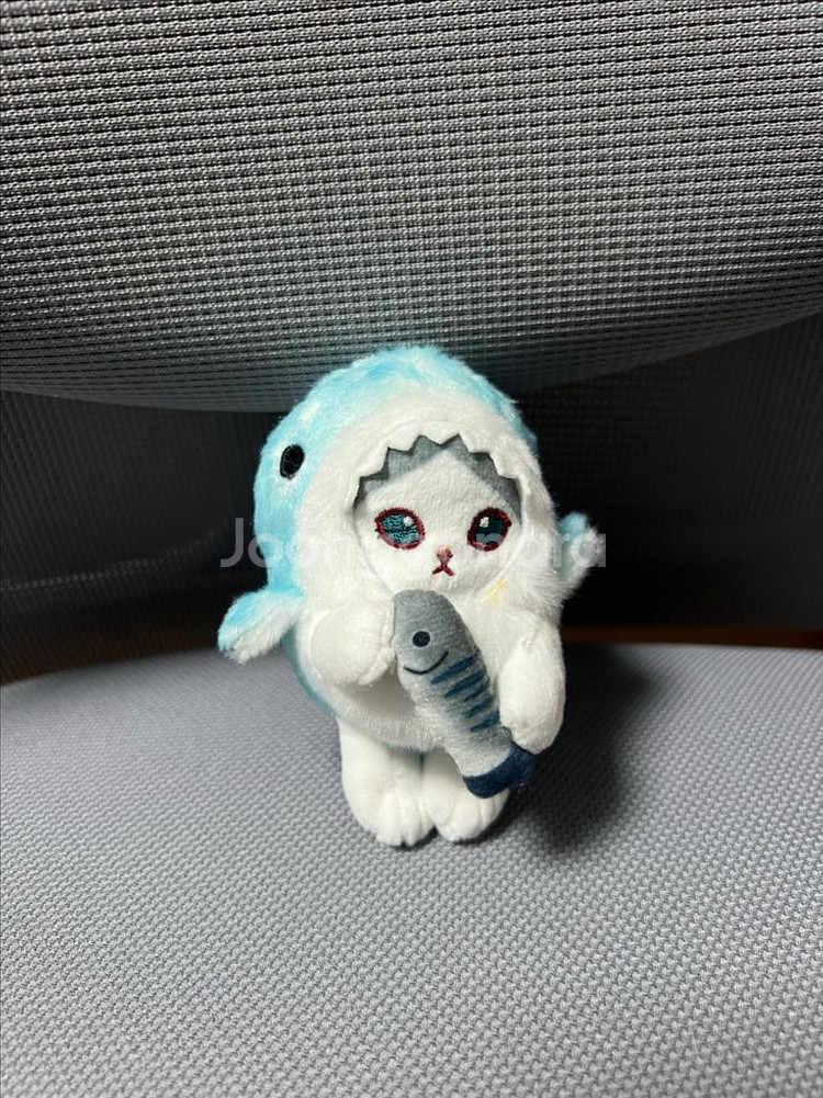 모후샌드 블루바이냥 상어코스튬 키링 팝니당--0
