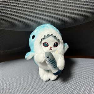 모후샌드 블루바이냥 상어코스튬 키링 팝니당