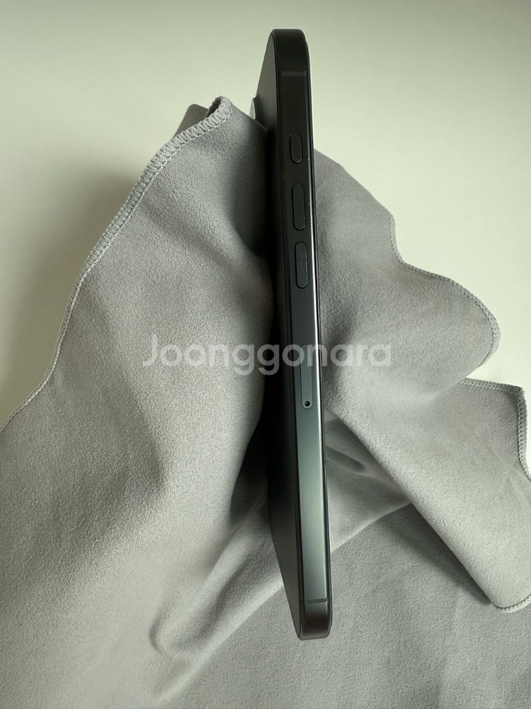 (교신가능)아이폰16 프로 맥스 블랙 티타늄 팝니다--4