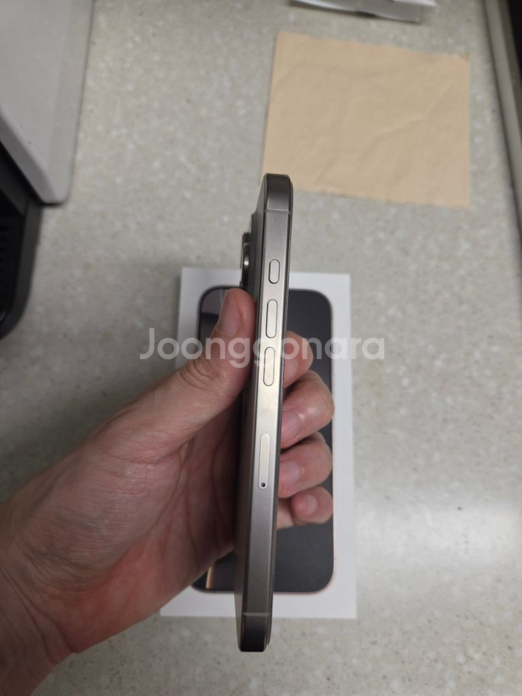 아이폰16 프로 256GB 내추럴 티타늄 아이폰 16--4