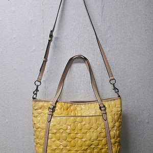 코치 옐로 빅빽 크로스 숄더백 가죽