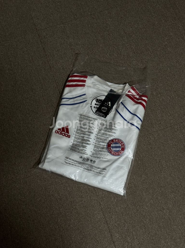 아디다스 FC바이에른 UBP 반팔 티 M사이즈 새상품--0