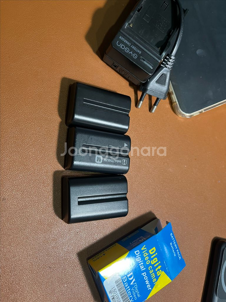 소니 a57 + 렌즈3개+ 배터리 3게--9