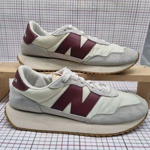 뉴발란스237 버건디 남성운동화270