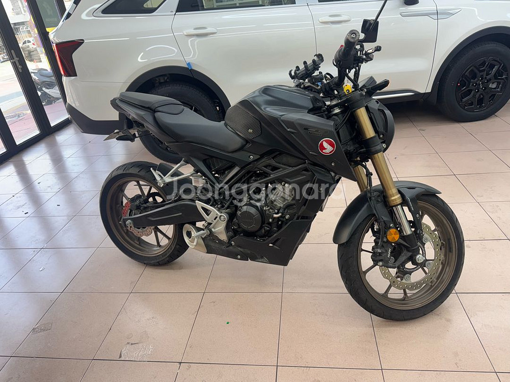 CB125R 23년--3