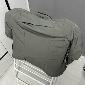 레빗 에프터번 H20 자켓