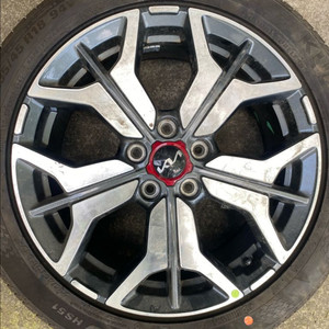 셀토스 18인치휠타이어 딱 2개