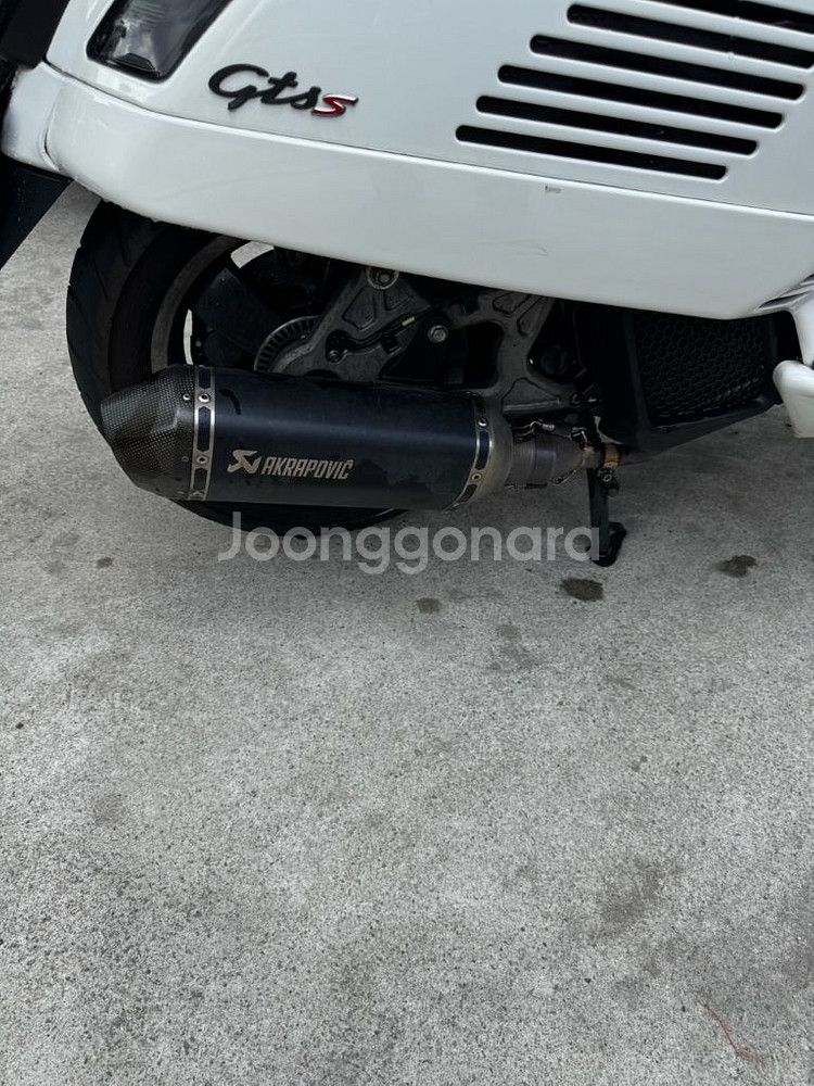 베스파 gts125--3