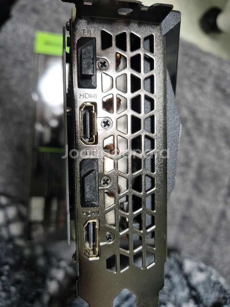 RTX 3070 기가바이트 그래픽카드 팜니다--1