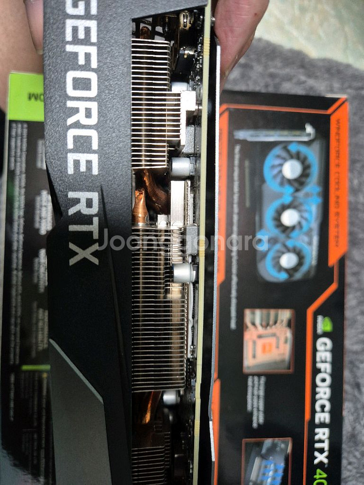 RTX 3070 기가바이트 그래픽카드 팜니다--4