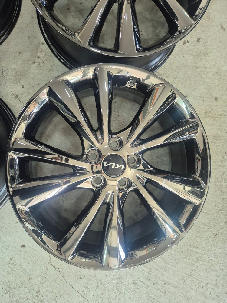 카니발 19인치 블랙크롬 순정휠--3