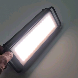 크레모어 울트라 3.0_X LED 랜턴 판매합니다.