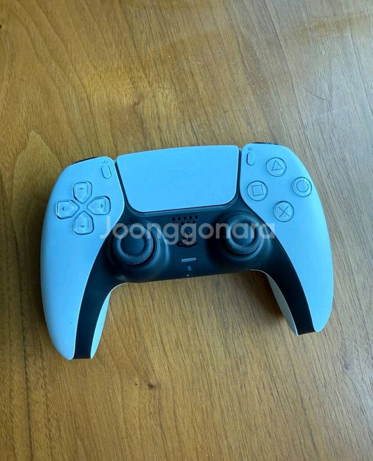 PS5 디스크에디션(1218A01, 박스풀) 판매합니다--3