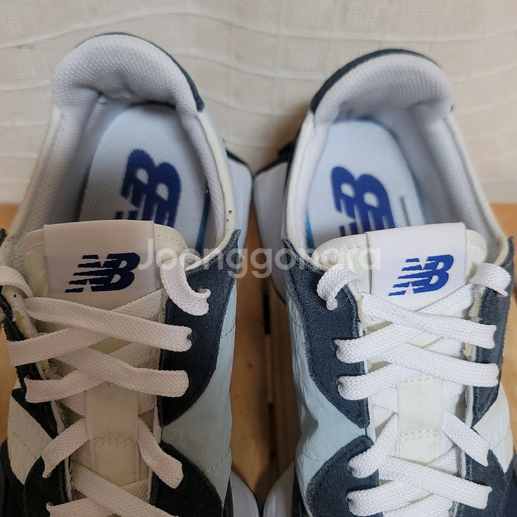 뉴발란스 327 운동화 275--3