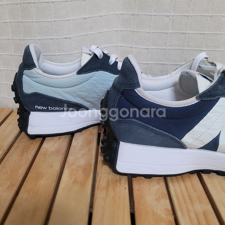뉴발란스 327 운동화 275--4