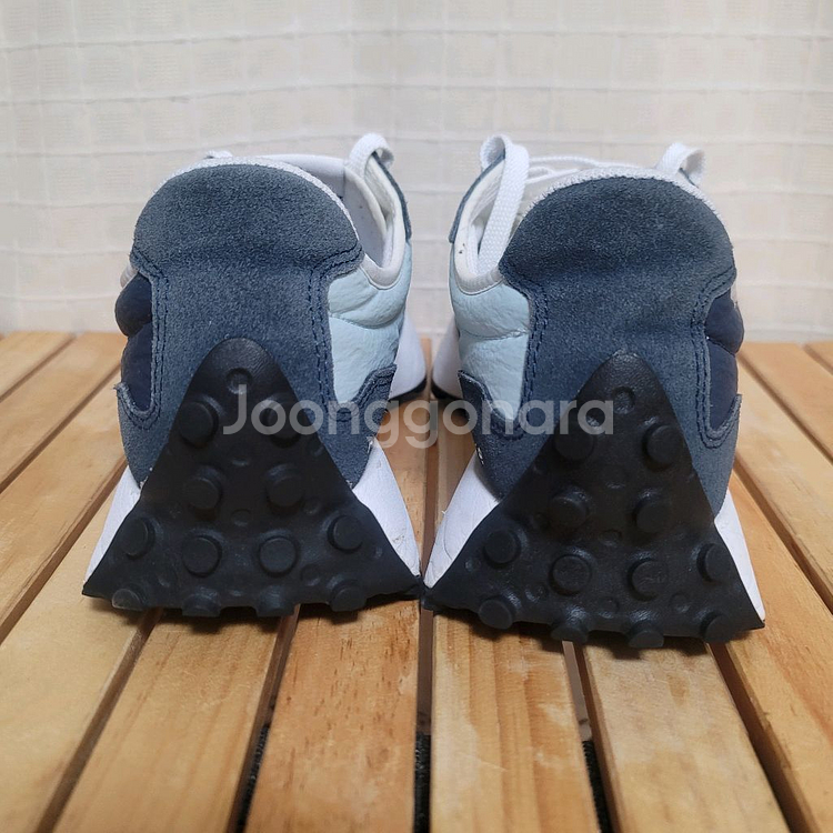 뉴발란스 327 운동화 275--5