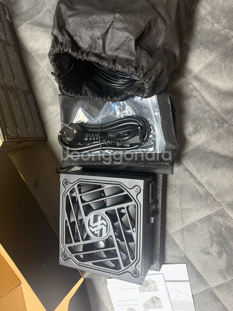 시소닉 Seasonic FOCUS GX-1000 파워--1