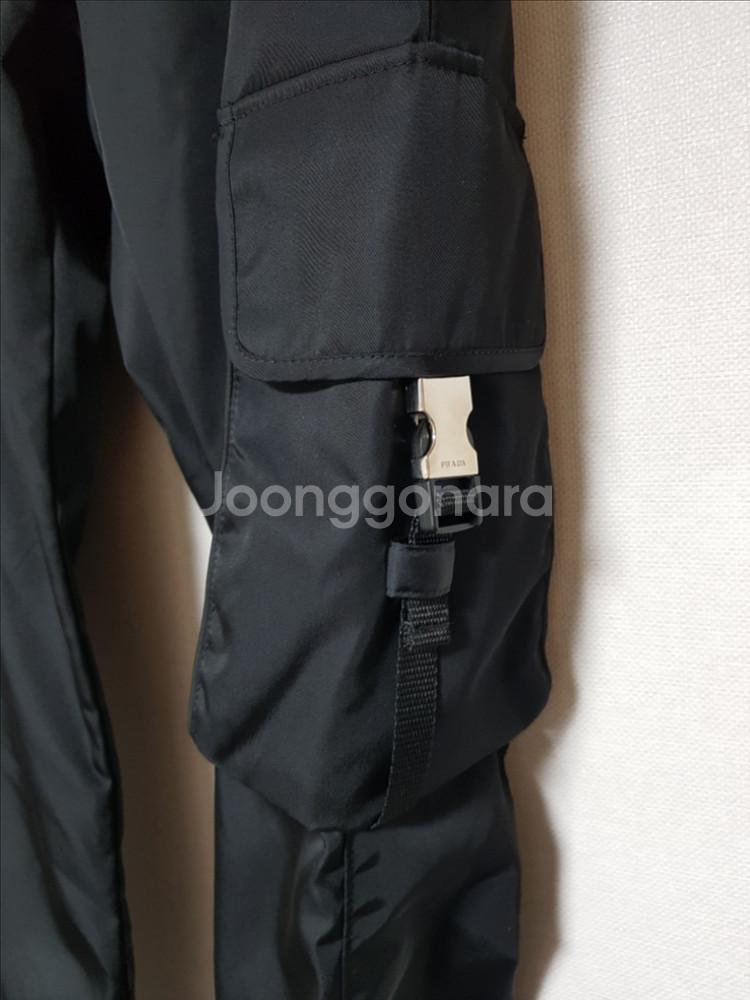 프라다 리나일론 카고 조거 팬츠--3