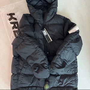 스톤아일랜드 크링클랩스 24fw 후드패딩