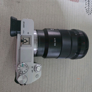 소니 알파 A6400 실버 + 10-105mm 렌즈