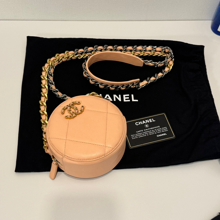 정품 샤넬 19 체인 클러치 동그리 탬버린 미니백 이미지