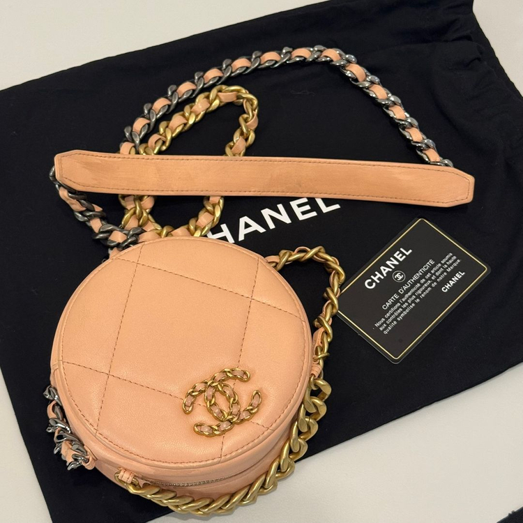 정품 샤넬 19 체인 클러치 동그리 탬버린 미니백 이미지