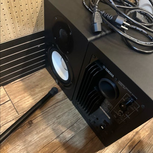 YAMAHA HS7 모니터 스피커