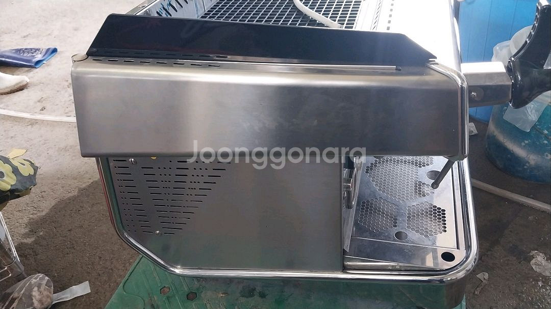 커피머신 사용적음 새거수준 청소완료--3