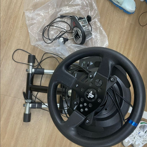 트러스트마스터 t300 +th8a