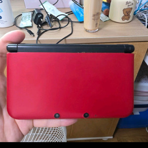 닌텐도3ds xl 레드 판매합니다!(칩 포함)택비포함!