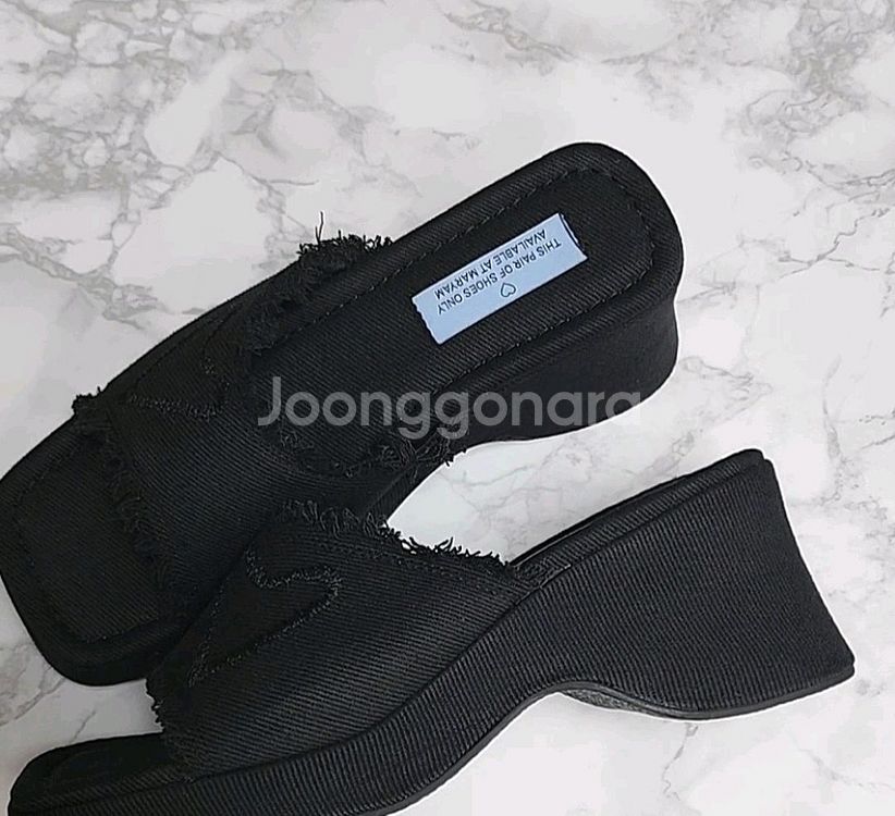 웨지힐 통굽 슬리퍼 새상품 블랙 240--2