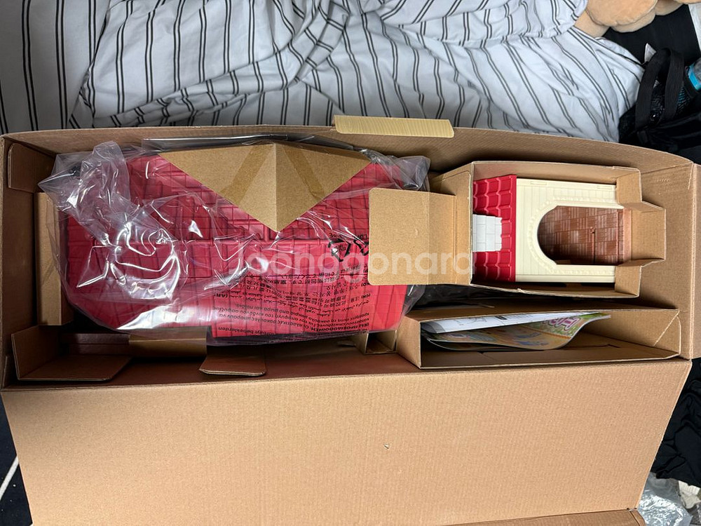 실바니안 빨간지붕2층집--1