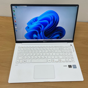LG 그램노트북 15인치 i3 8세대 8/256 상태A
