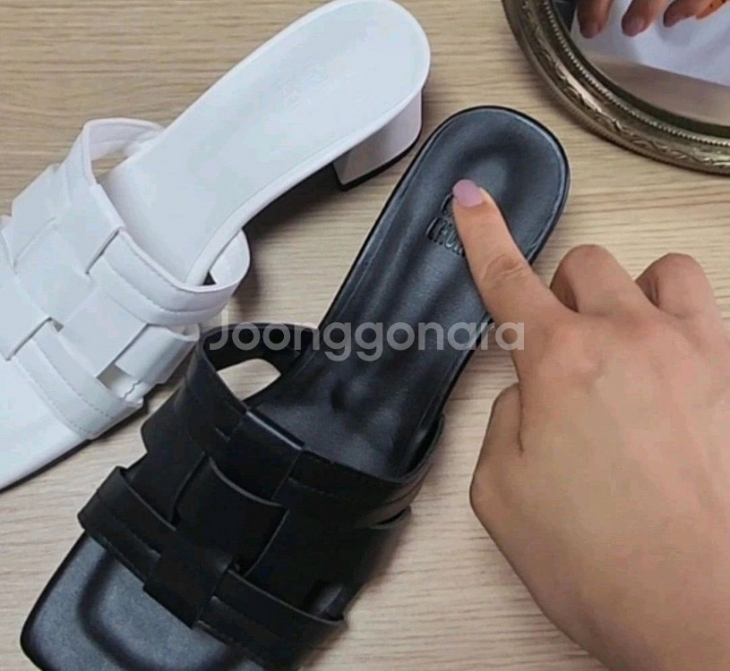 짜임 통굽 샌들 힐 슬리퍼 새상품 블랙245--3