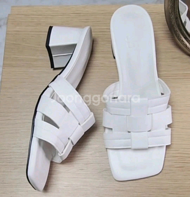 짜임 통굽 샌들 힐 슬리퍼 새상품 블랙245--7