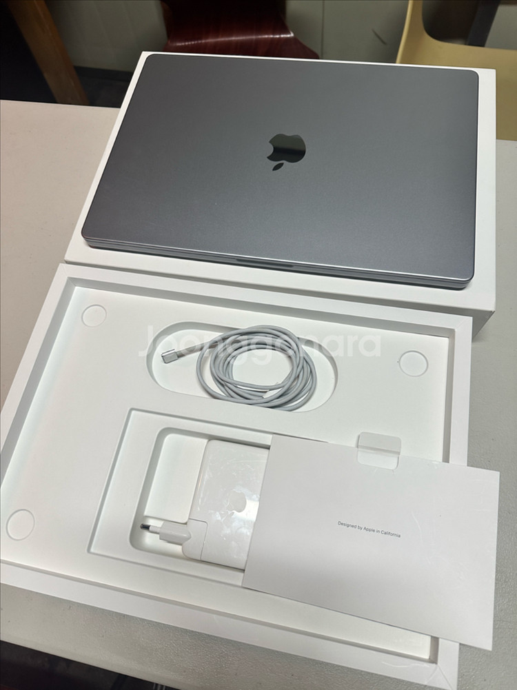 맥북프로16 m1 16g 1테라 상태 좋습니다--1