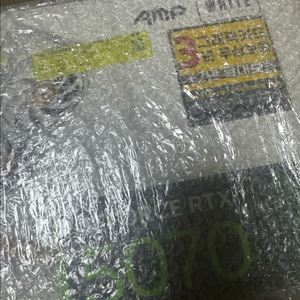 미개봉) ZOTAC RTX 5070 AMP 화이트