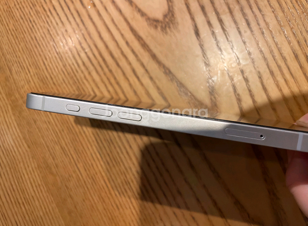 아이폰 16 e 128GB--4